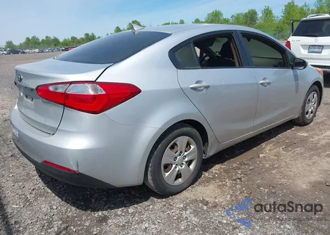 2016 Kia Forte Lx z USA, uszkodzony, nr VIN KNAFK4A66G5503377